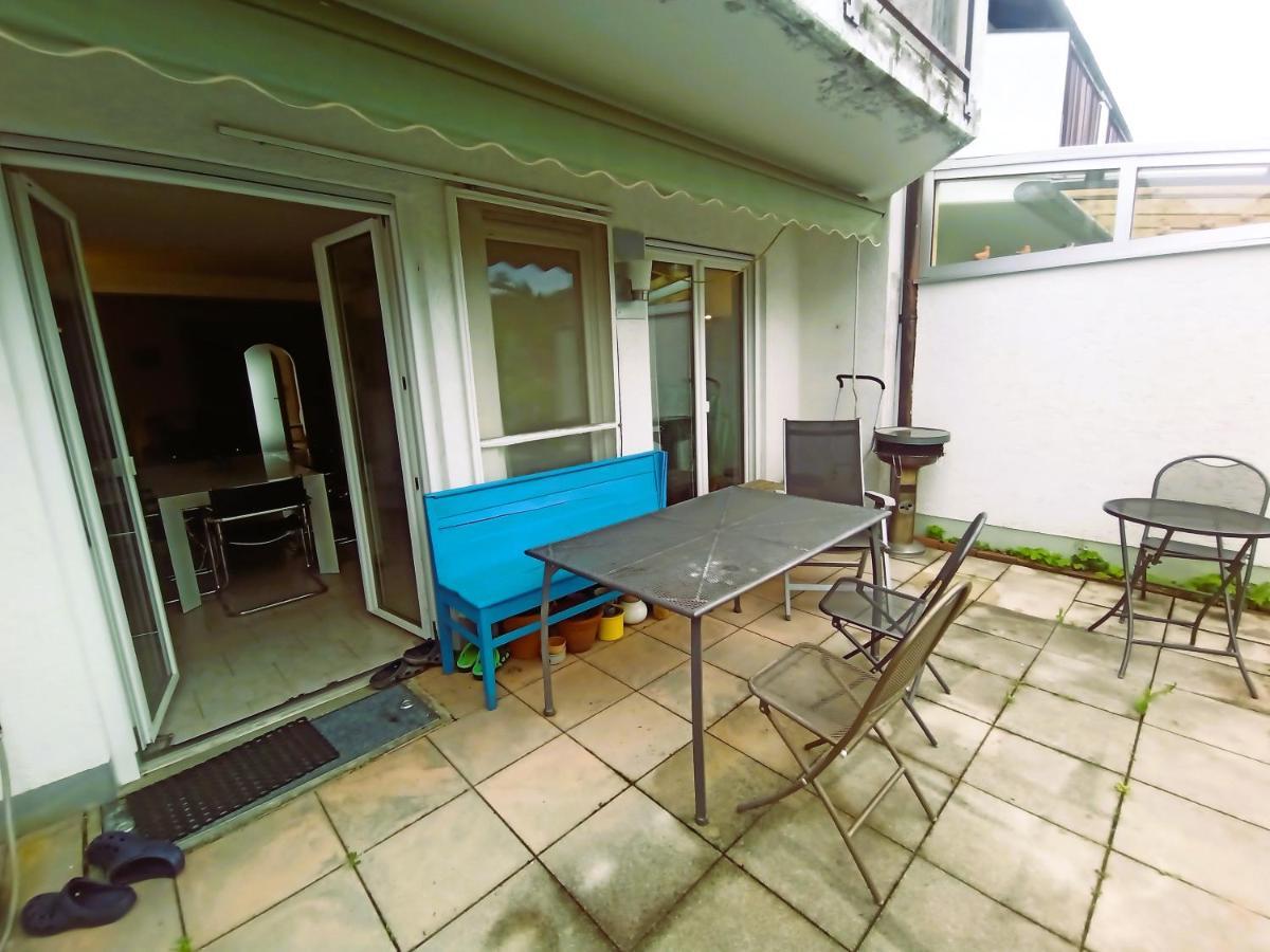 Grosses Zimmer Bad Kueche Wohnzimmer Terasse Garten Zentral Ruhig ลันด์สแบร์กอัมเลคช์ ภายนอก รูปภาพ