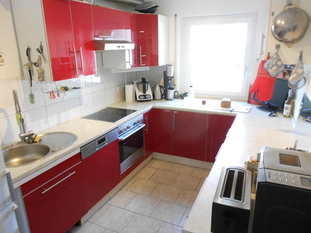 Grosses Zimmer Bad Kueche Wohnzimmer Terasse Garten Zentral Ruhig ลันด์สแบร์กอัมเลคช์ ภายนอก รูปภาพ