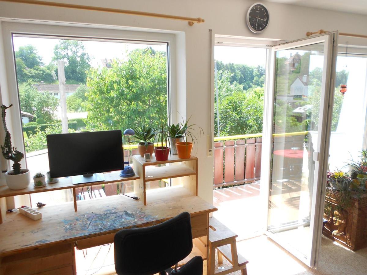 Grosses Zimmer Bad Kueche Wohnzimmer Terasse Garten Zentral Ruhig ลันด์สแบร์กอัมเลคช์ ภายนอก รูปภาพ